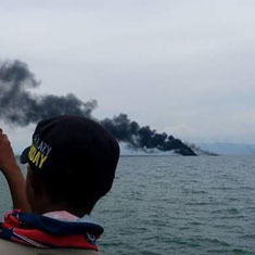 Aksi Serma Musbah Selamatkan Puluhan Korban Kapal Terbakar