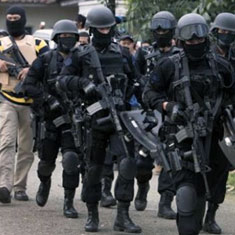 Densus Tangkap 2 Terduga Teroris di Bandung